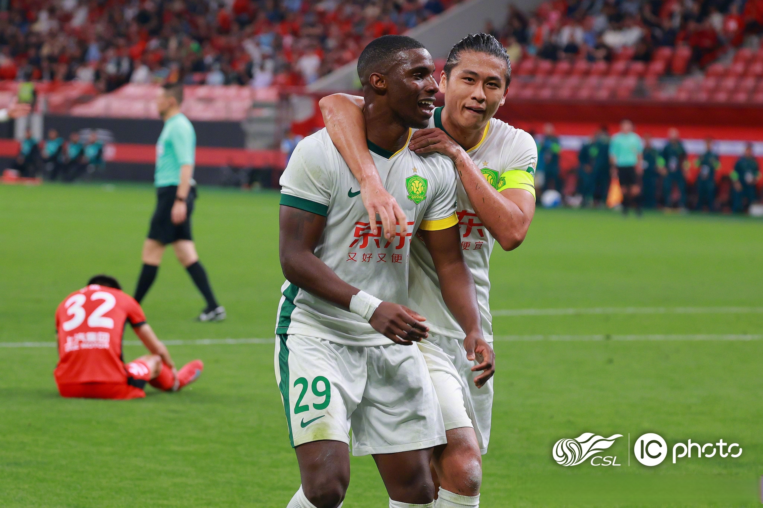 ayx-AC米兰远射贴柱备战CBA常规赛风云突变西汉姆今夜外线爆发，上海申花围绕NBA常规赛伤情更新看傻球迷的简单介绍